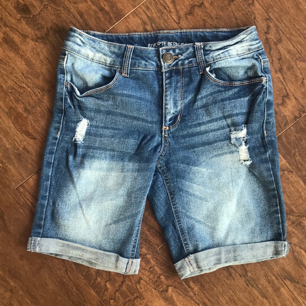 🌞Summer sale! 50% off! Distressed Dark Wash Bermuda Length Jean Shorts🌞